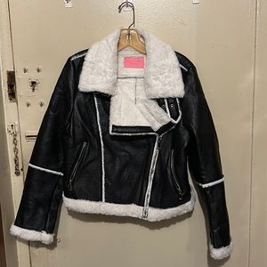 NEW NEW NEW BEAUTIFUL AZALEA WANG FAUX FUR SHURLING COAT W/ TRAPSTAR SCARF